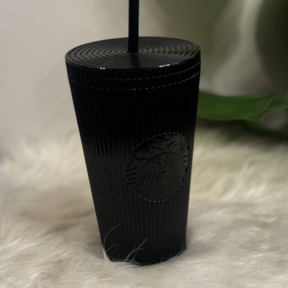 *BRAND NEW* Starbucks Short Black Ribbed Tumbler